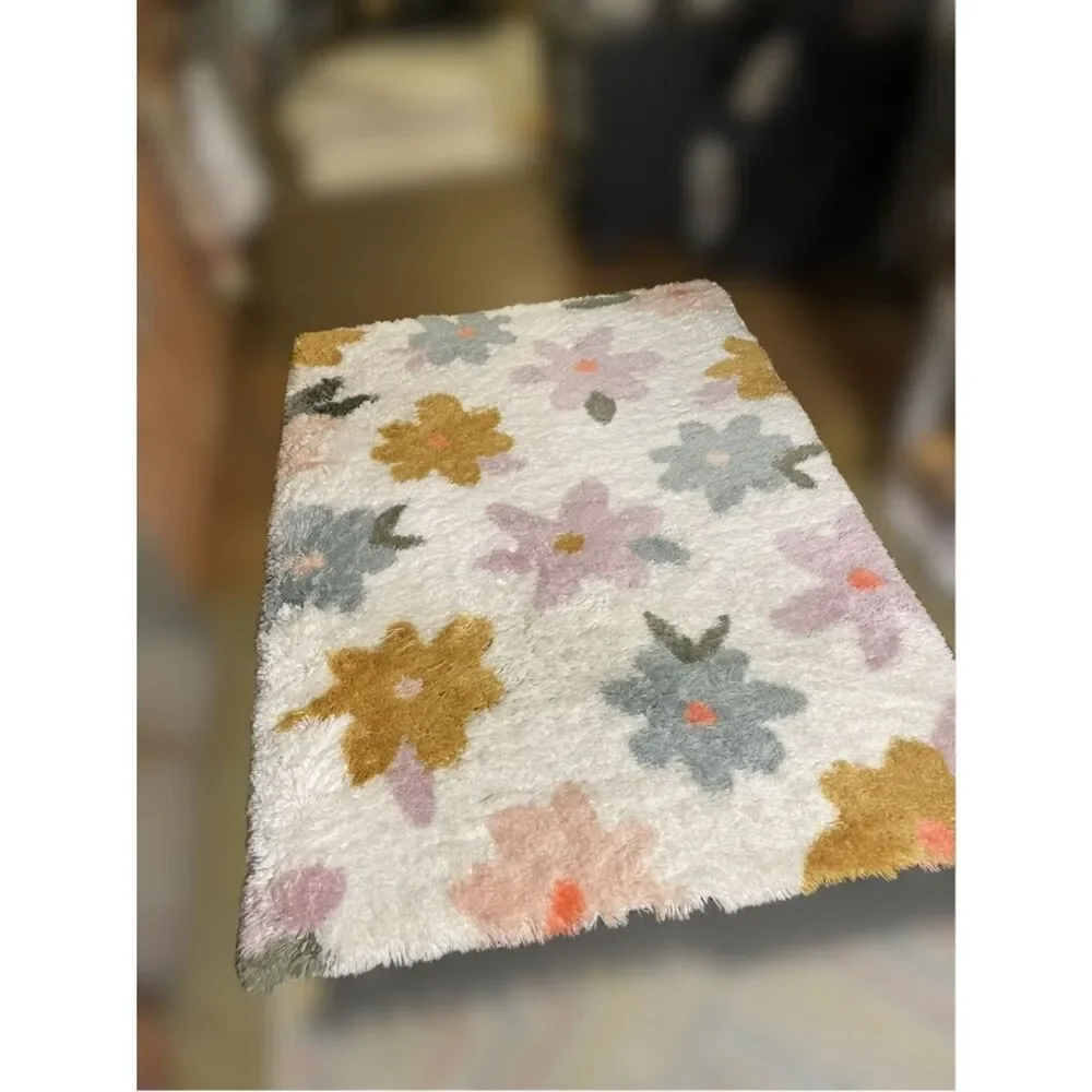 Pillowfort 60’s Vibe Kid’s Floral Shag Accent Rug (48”x 66”)